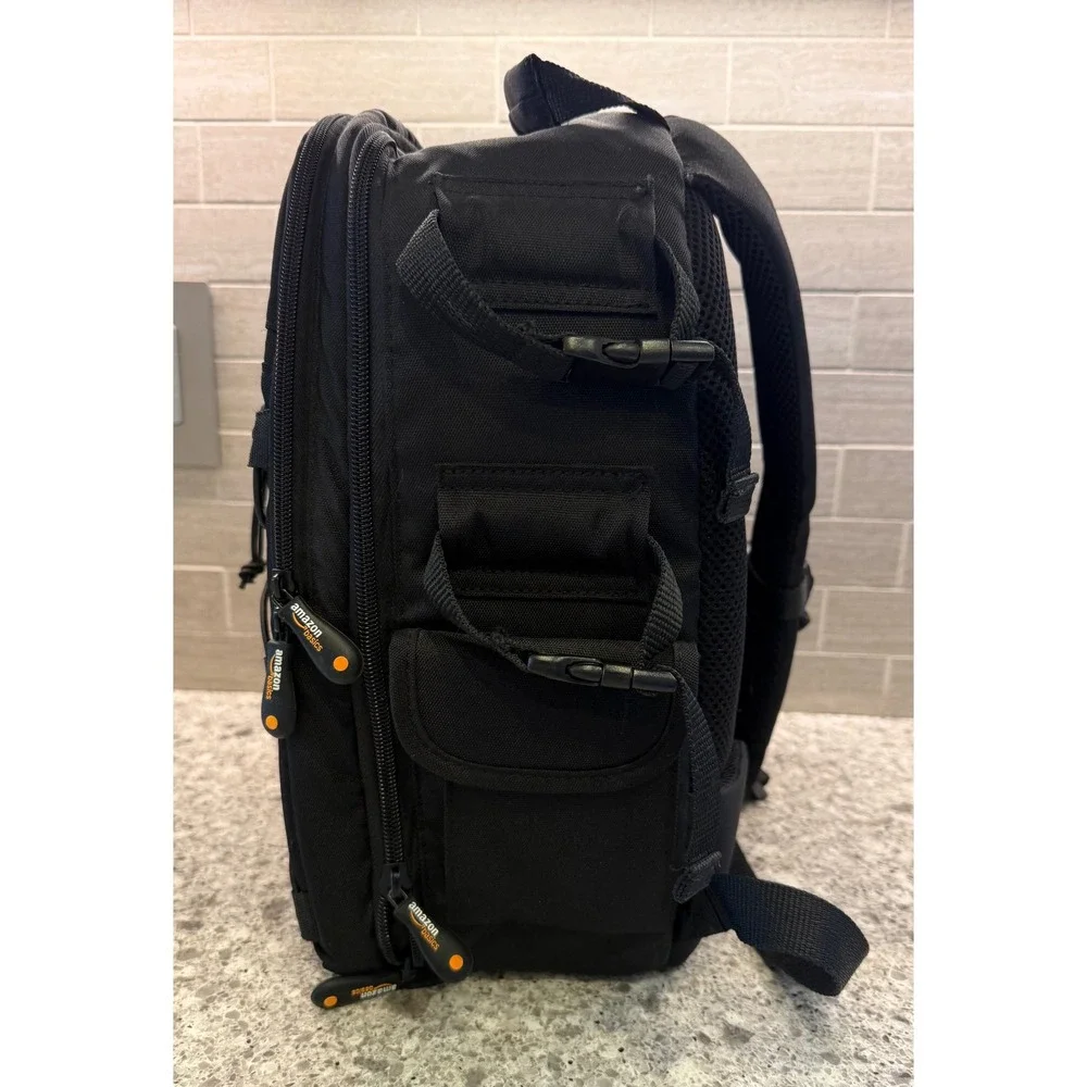 Amazon Basics SLR/DSLR Camera Backpack Black Padded Adjustable Dividers